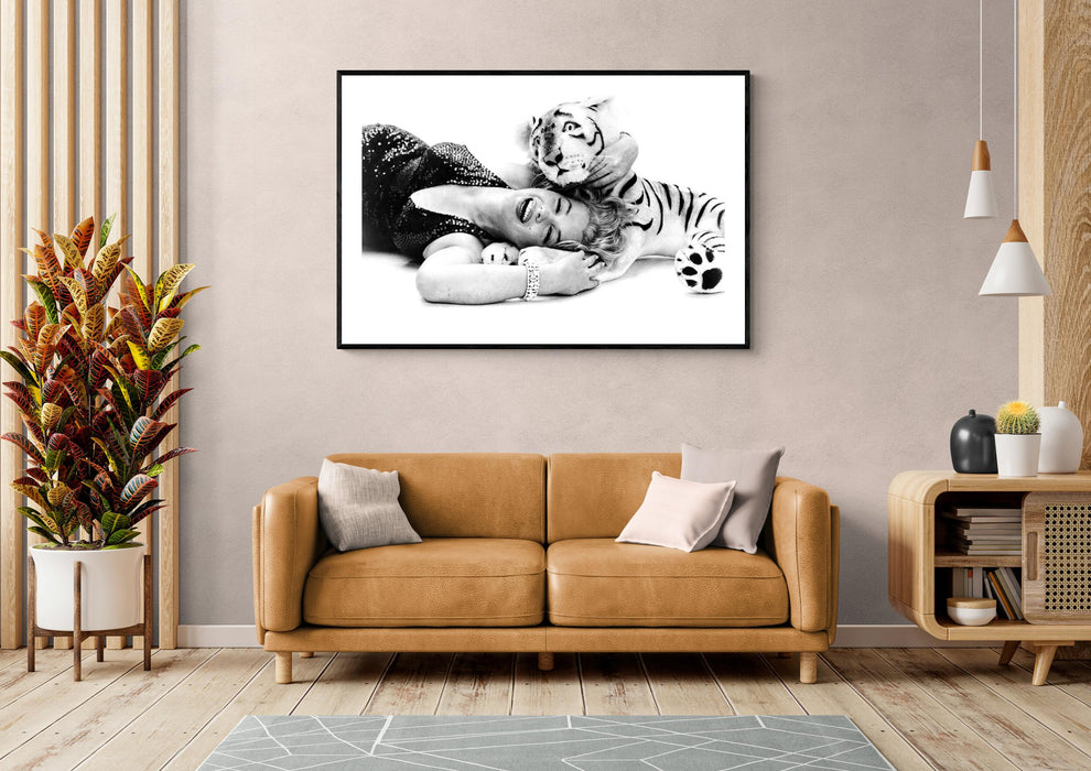 Marilyn Monroe with Tiger