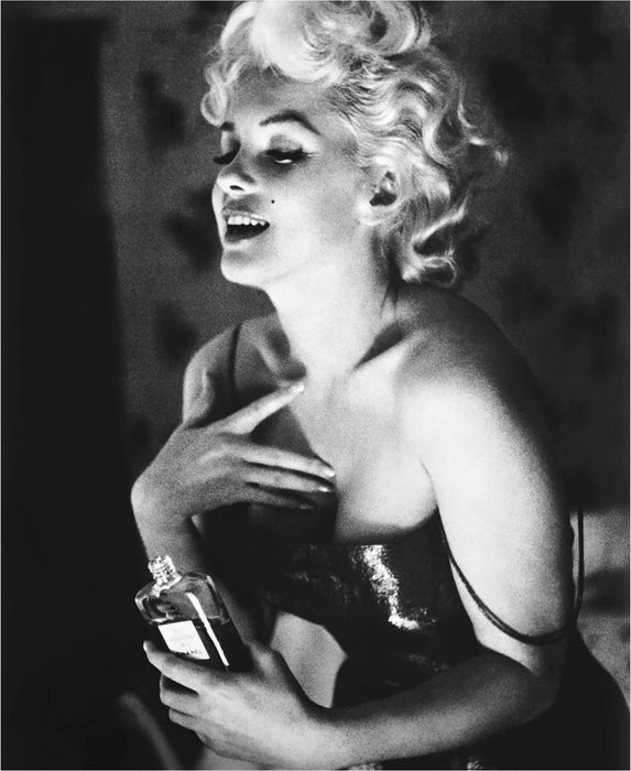 Marilyn Monroe with Chanel No. 5